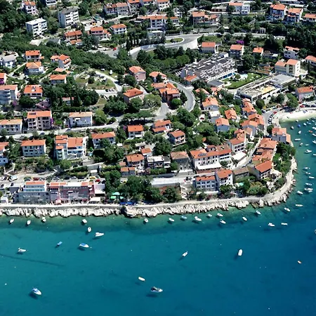 Апартаменты Design Lillian With A Beautiful Sea View Рабац