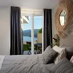 Design Lillian With A Beautiful Sea View