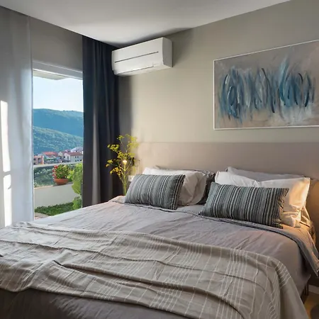 Design Lillian With A Beautiful Sea View غاباس